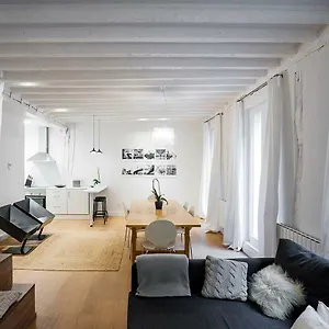 apartamento-minimalista-en-el-corazon-de-bilbao.bilbaohotelsspain.com/